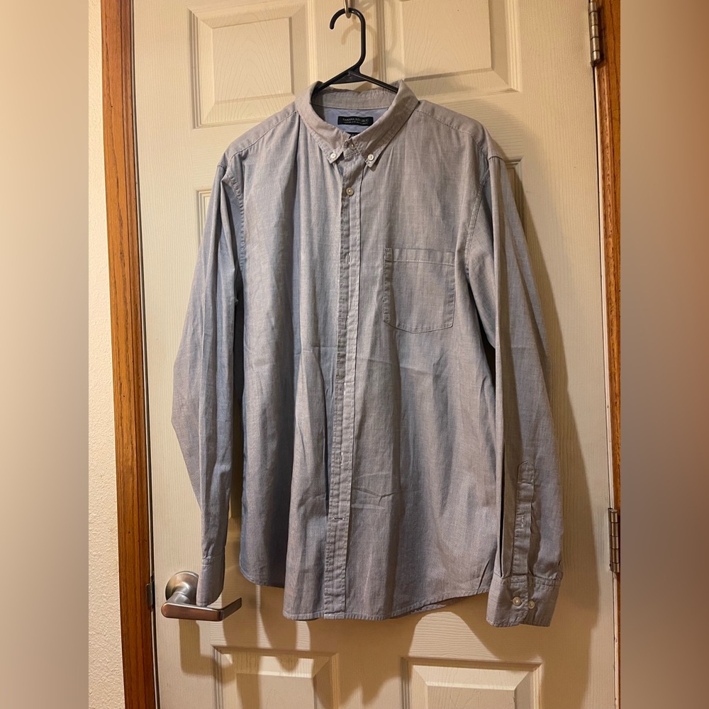 Banana Republic Men's Size XL Lt Blue  Long Sleeve Button Up Shirt